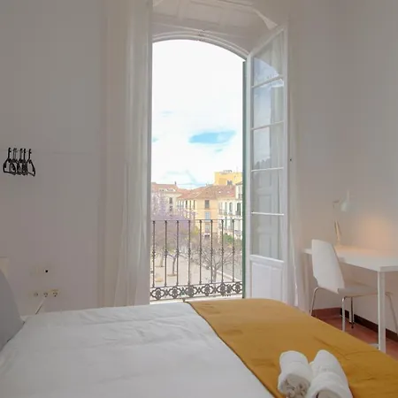 Appartamento C67 - Shiny 6 Bedrooms In Plaza De La Merced *