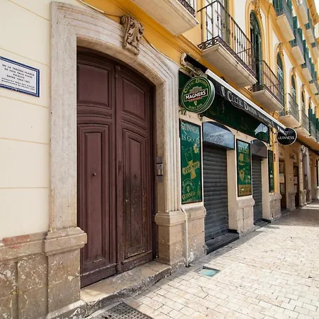 C67 - Shiny 6 Bedrooms In Plaza De La Merced