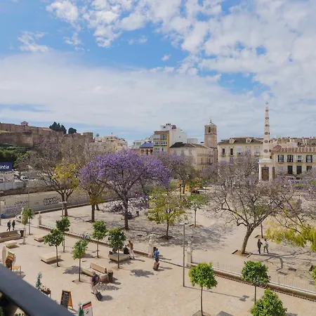 C67 - Shiny 6 Bedrooms In Plaza De La Merced مالقة